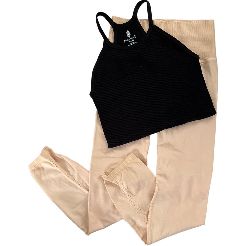 Free People Happiness Runs Tank & Free People Good Karma Leggings Set MS…